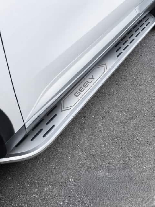 Bậc bước chân Geely Ex5 EMI